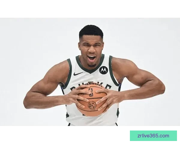 曝字母哥与雄鹿今夏或告别 四年2.7亿合同续约谈判陷僵局